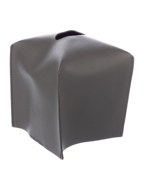 Nicole Sassaman tissue box