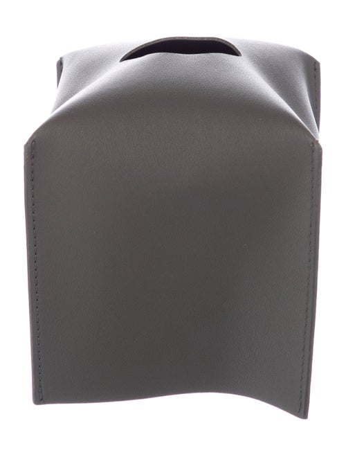 Nicole Sassaman tissue box