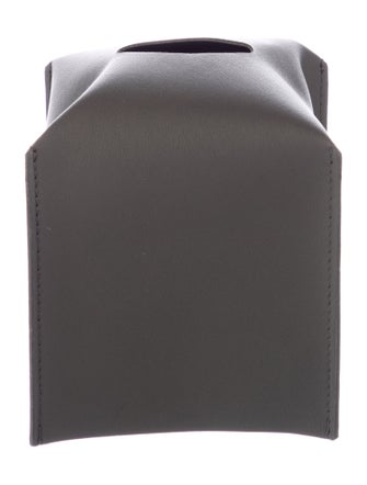 Nicole Sassaman tissue box