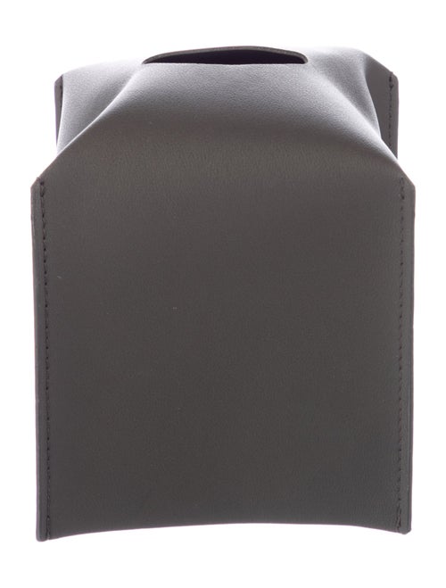 Nicole Sassaman tissue box