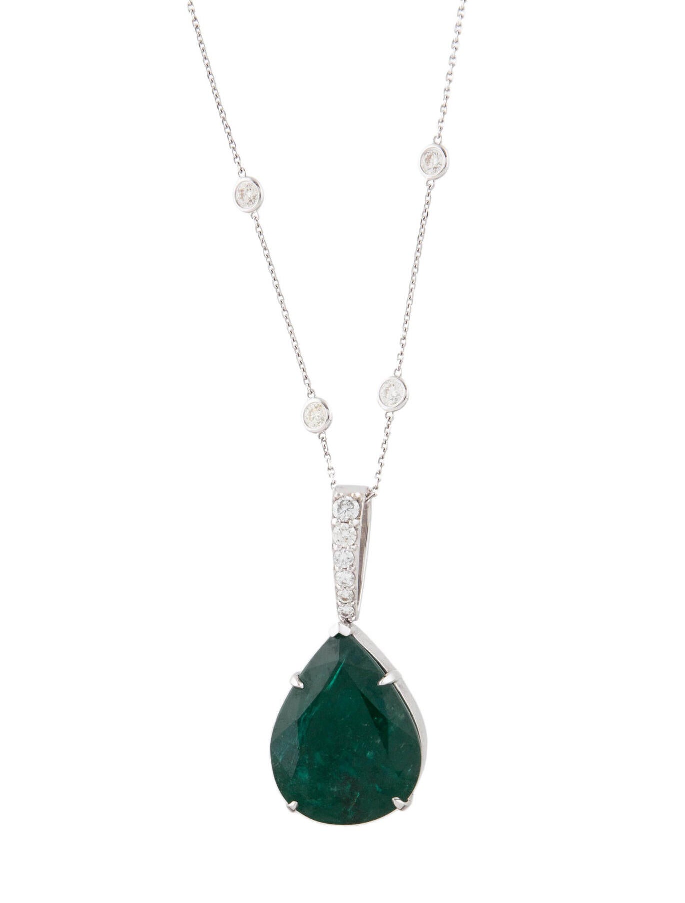 Necklace 18K 42.90ct Emerald & Diamond Pendant Necklace