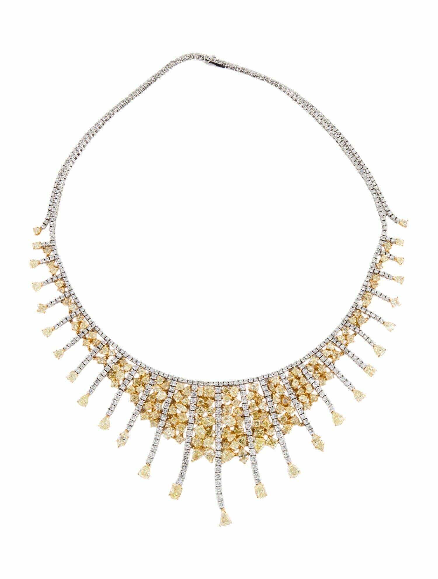 Necklace 18K 46.12ctw Diamond Collar
