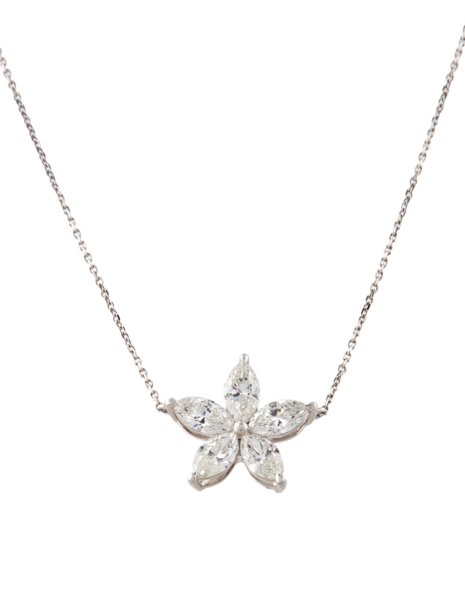 Necklace 18K 2.50ctw Diamond Flower Pendant Necklace