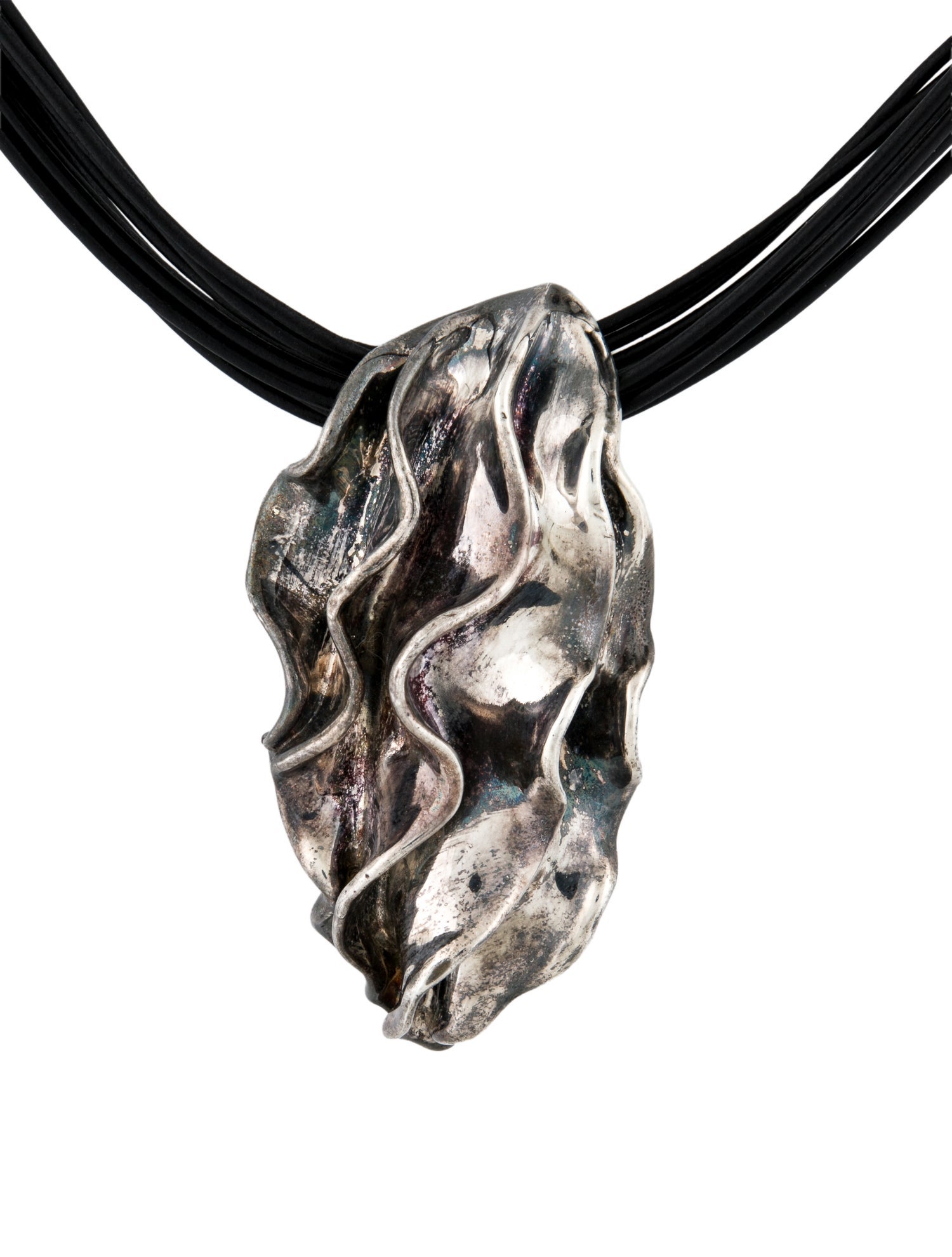 Necklace Textured Wave Pendant