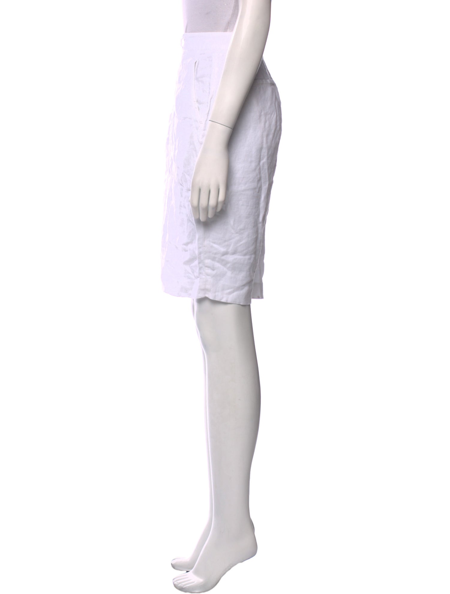 Neiman Marcus Linen Knee-Length Shorts