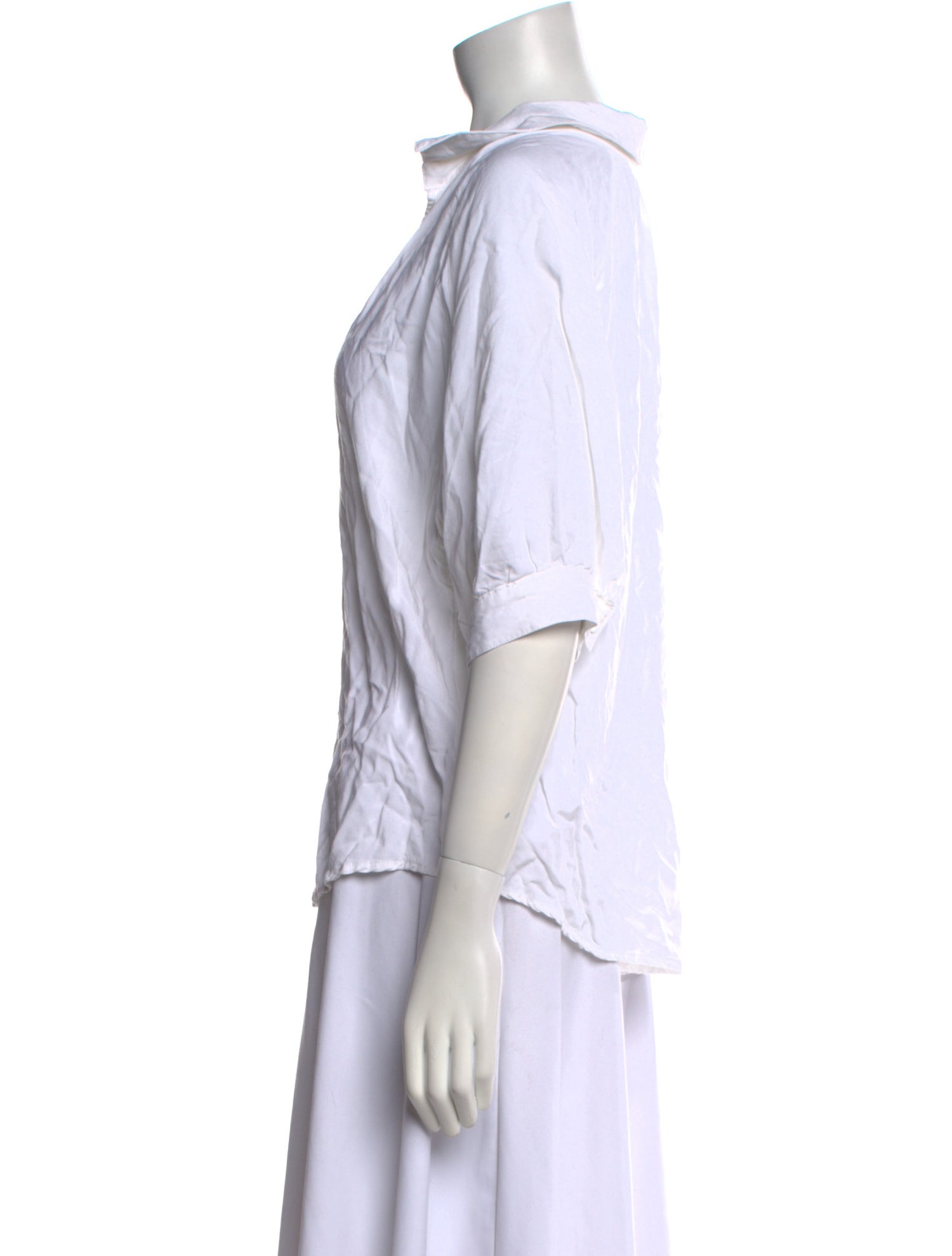 Neiman Marcus V-Neck Three-Quarter Sleeve Blouse