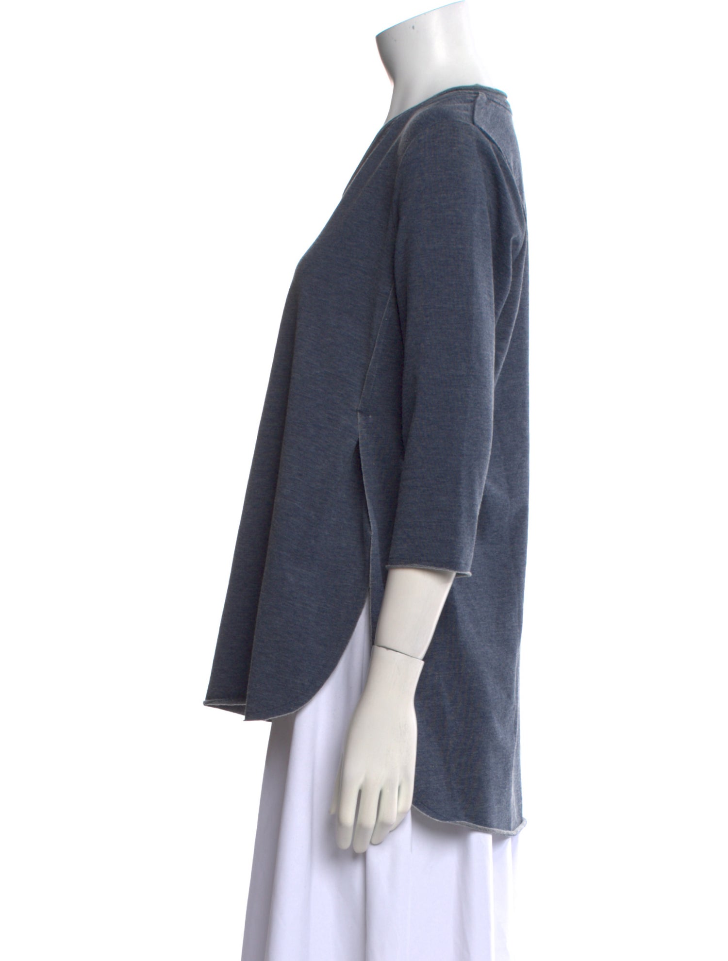 Neiman Marcus V-Neck Three-Quarter Sleeve Top