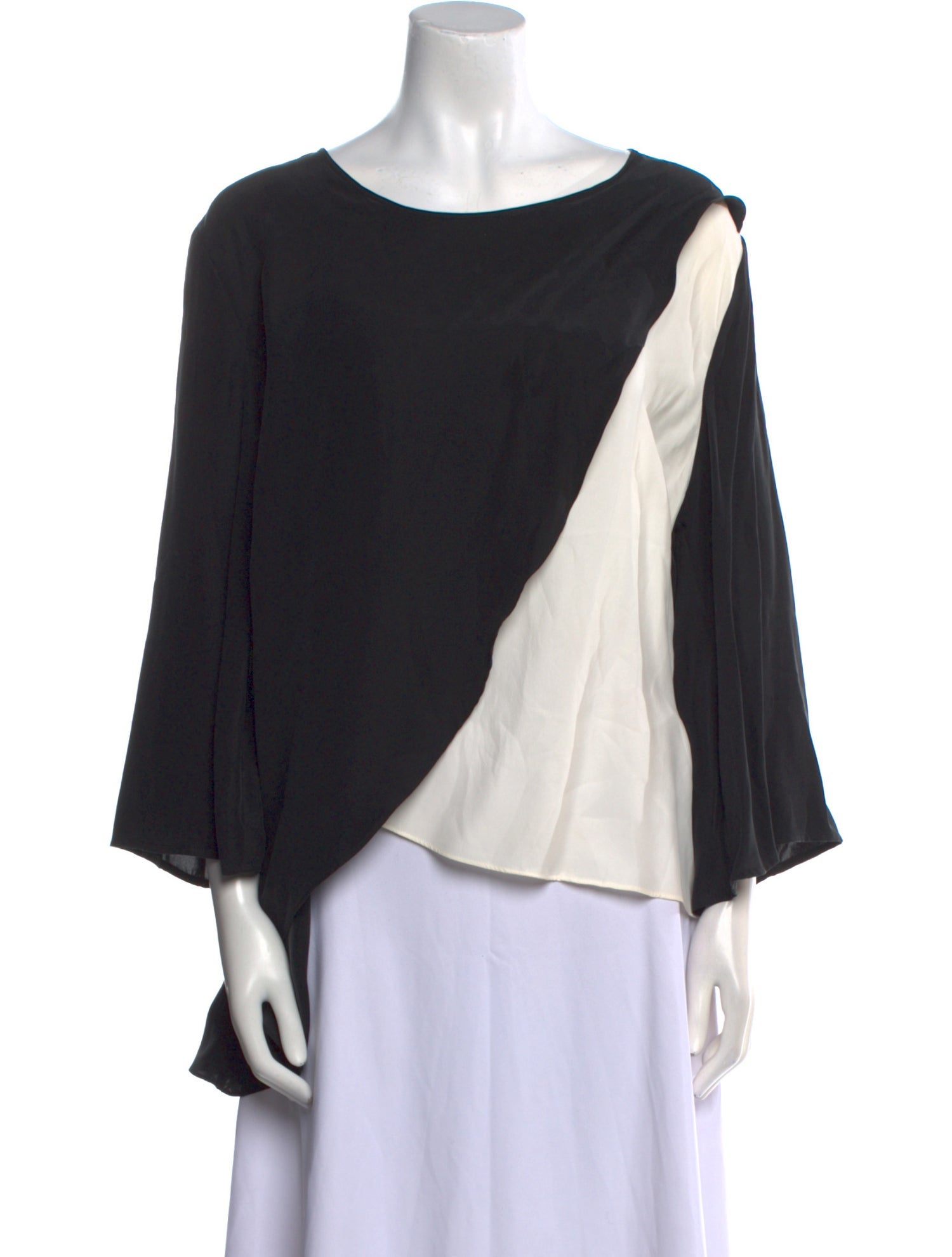 Neiman Marcus Silk Scoop Neck Blouse