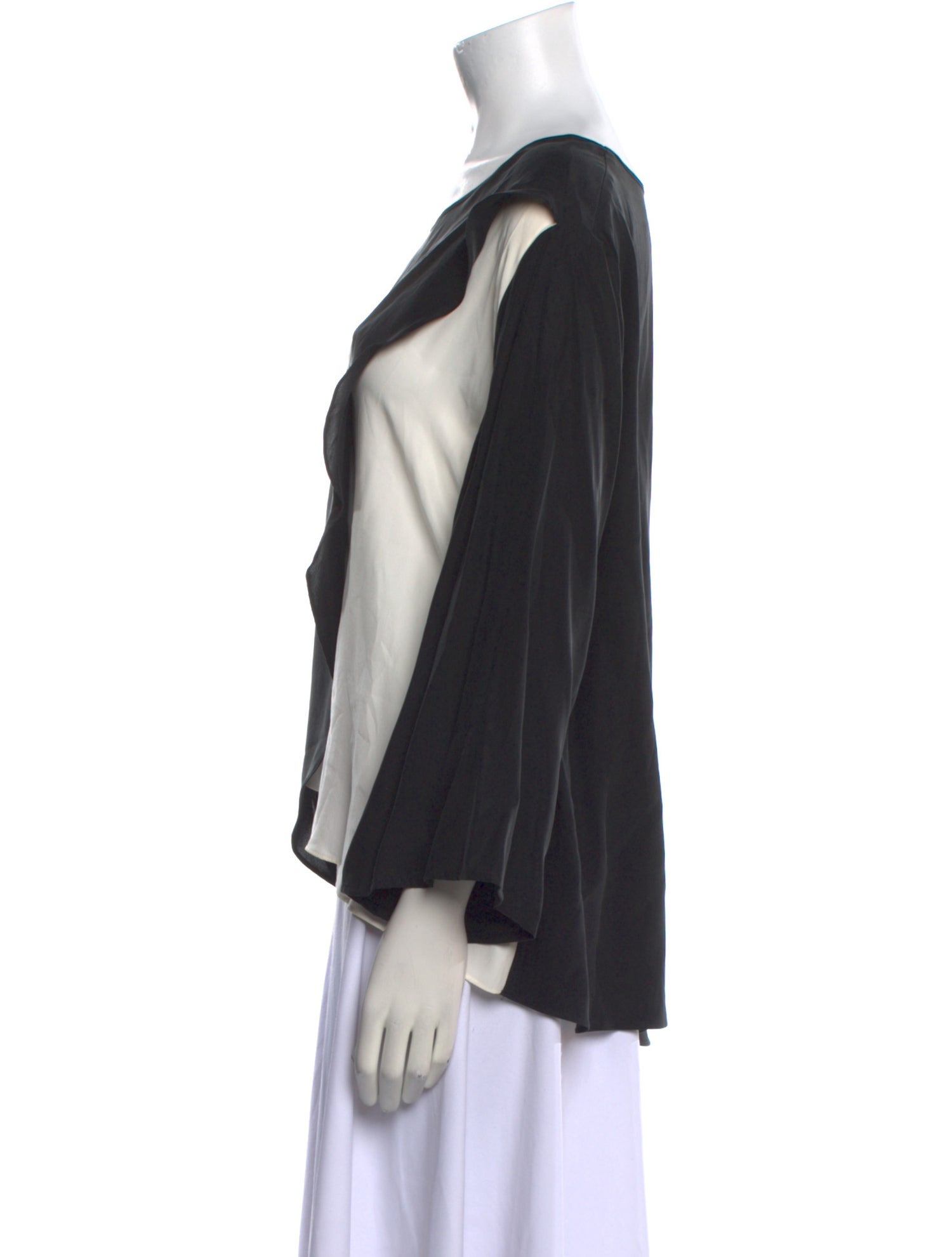 Neiman Marcus Silk Scoop Neck Blouse