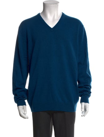 Neiman Marcus Cashmere V-Neck Pullover
