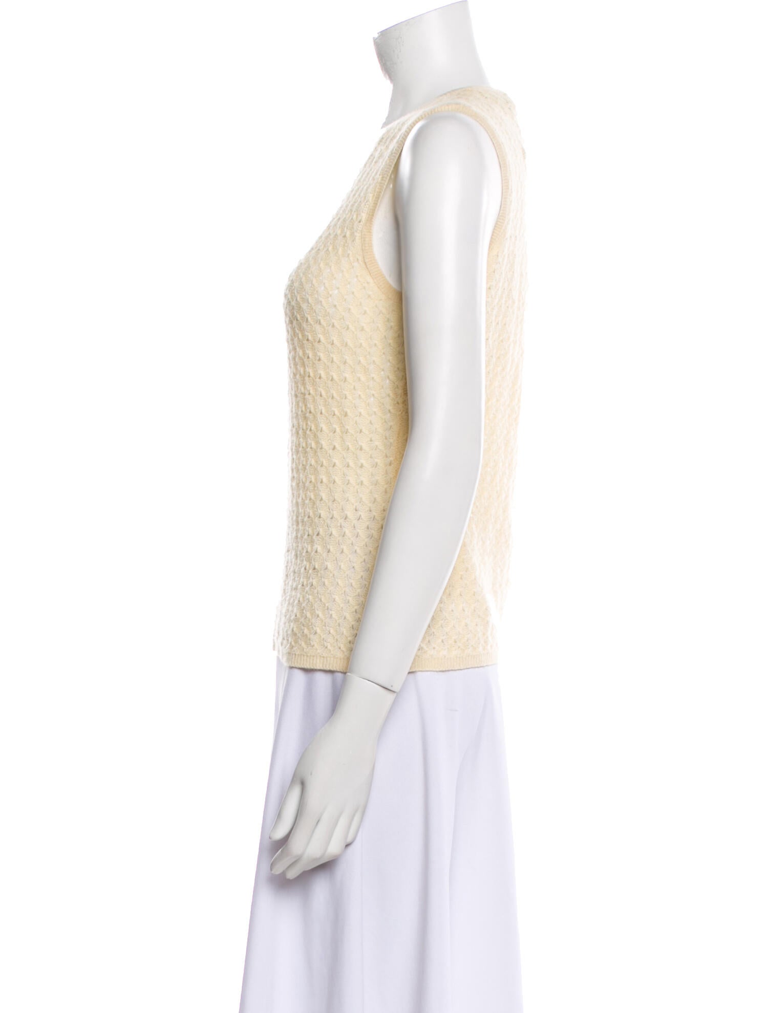 Neiman Marcus Cashmere Scoop Neck Top