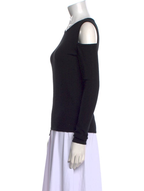 Neiman Marcus Cashmere Scoop Neck Sweater