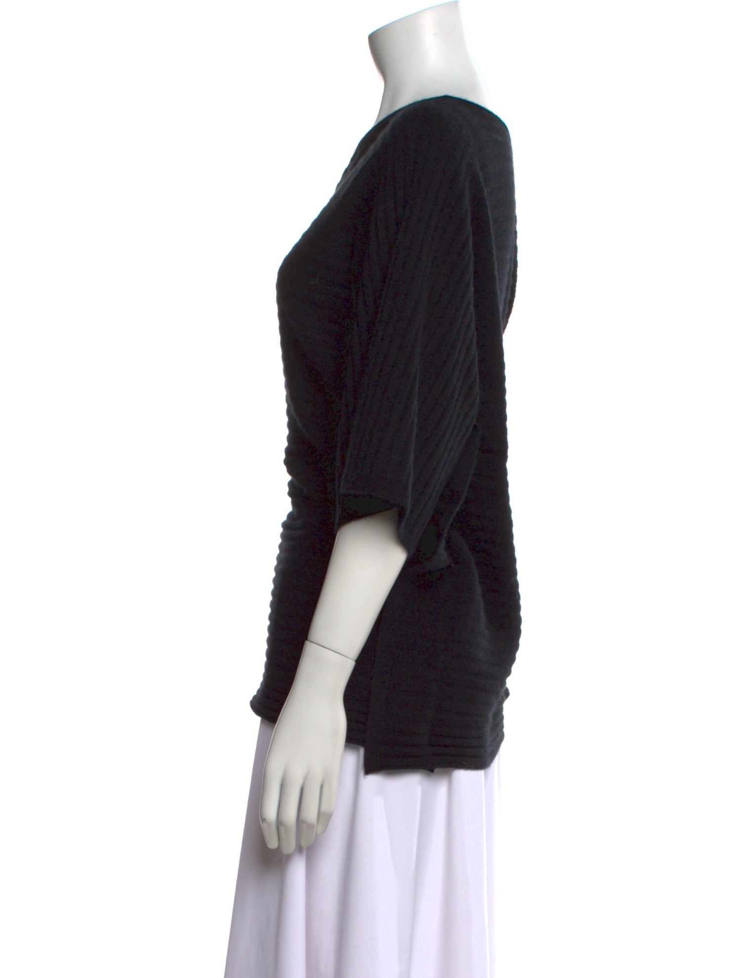 Neiman Marcus Cashmere Scoop Neck Sweater