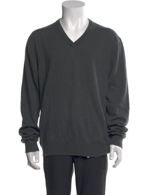 Neiman Marcus Cashmere V-Neck Pullover