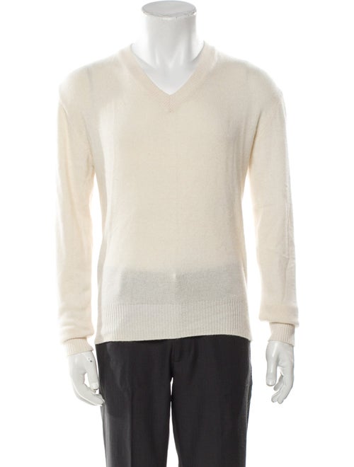 Neiman Marcus Cashmere V-Neck Pullover