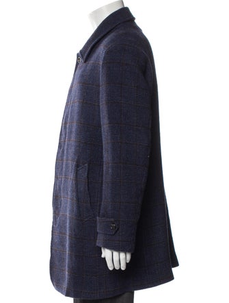 Neiman Marcus Virgin Wool Houndstooth Print Overcoat