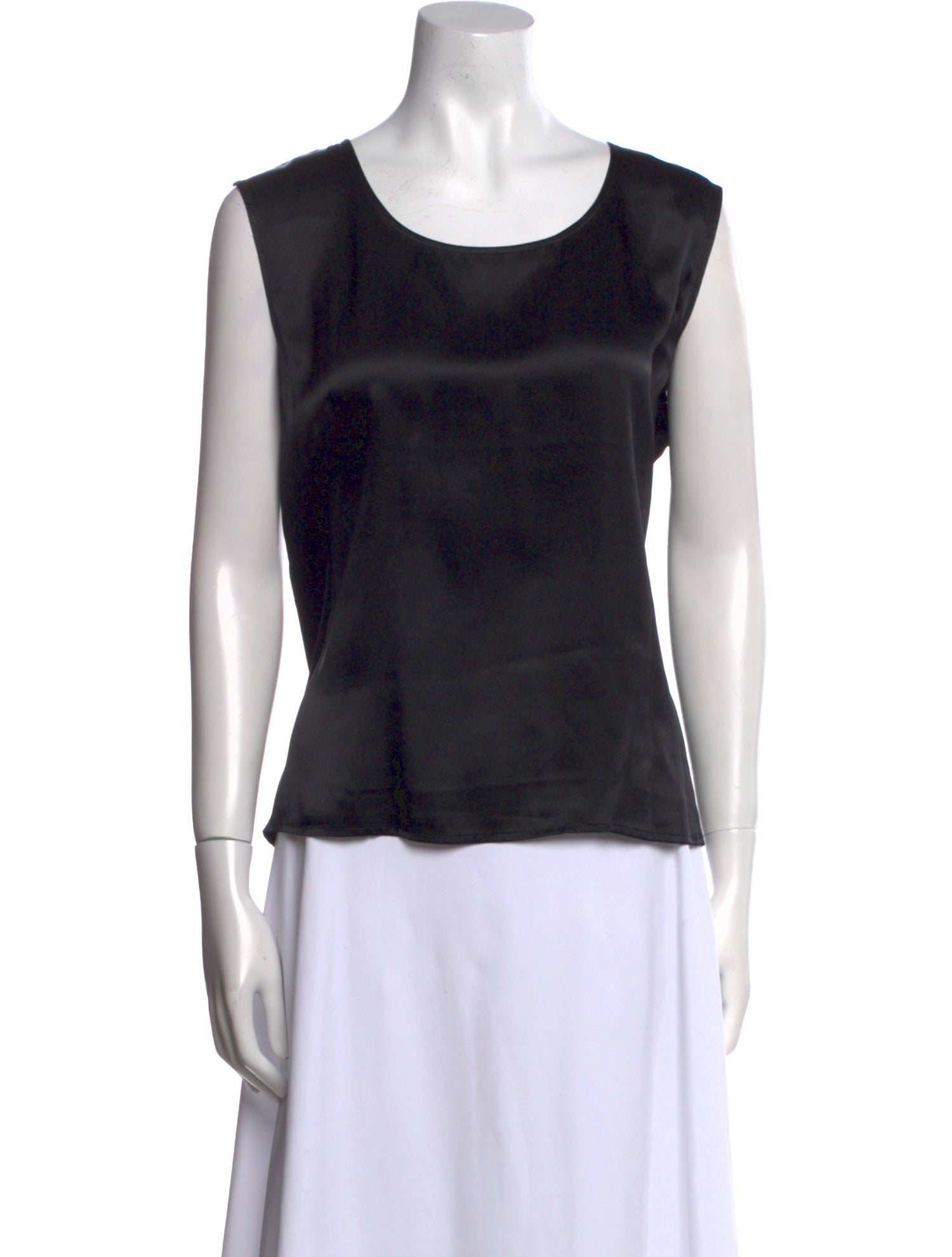 Neiman Marcus Scoop Neck Sleeveless Top