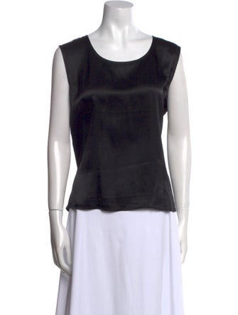 Neiman Marcus Scoop Neck Sleeveless Top