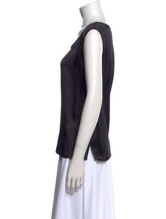 Neiman Marcus Scoop Neck Sleeveless Top