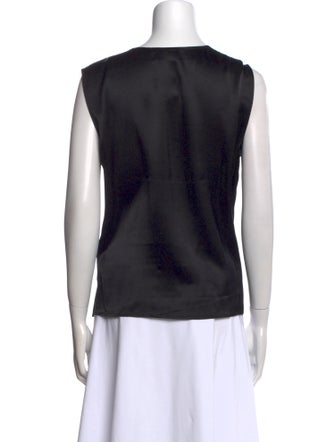 Neiman Marcus Scoop Neck Sleeveless Top