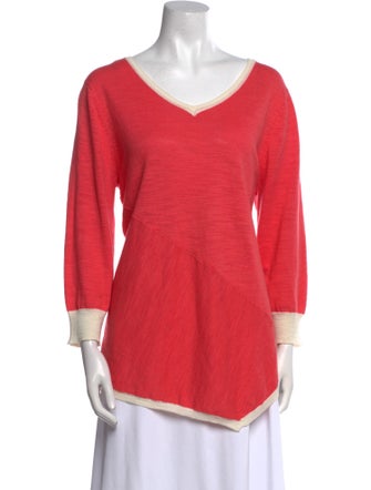 Neiman Marcus V-Neck Three-Quarter Sleeve Top