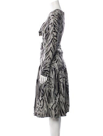 Neiman Marcus Silk Printed Pant Set