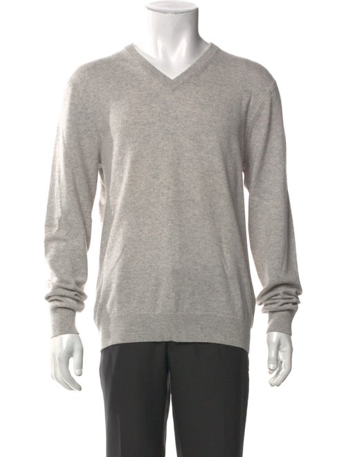 Neiman Marcus Cashmere V-Neck Pullover
