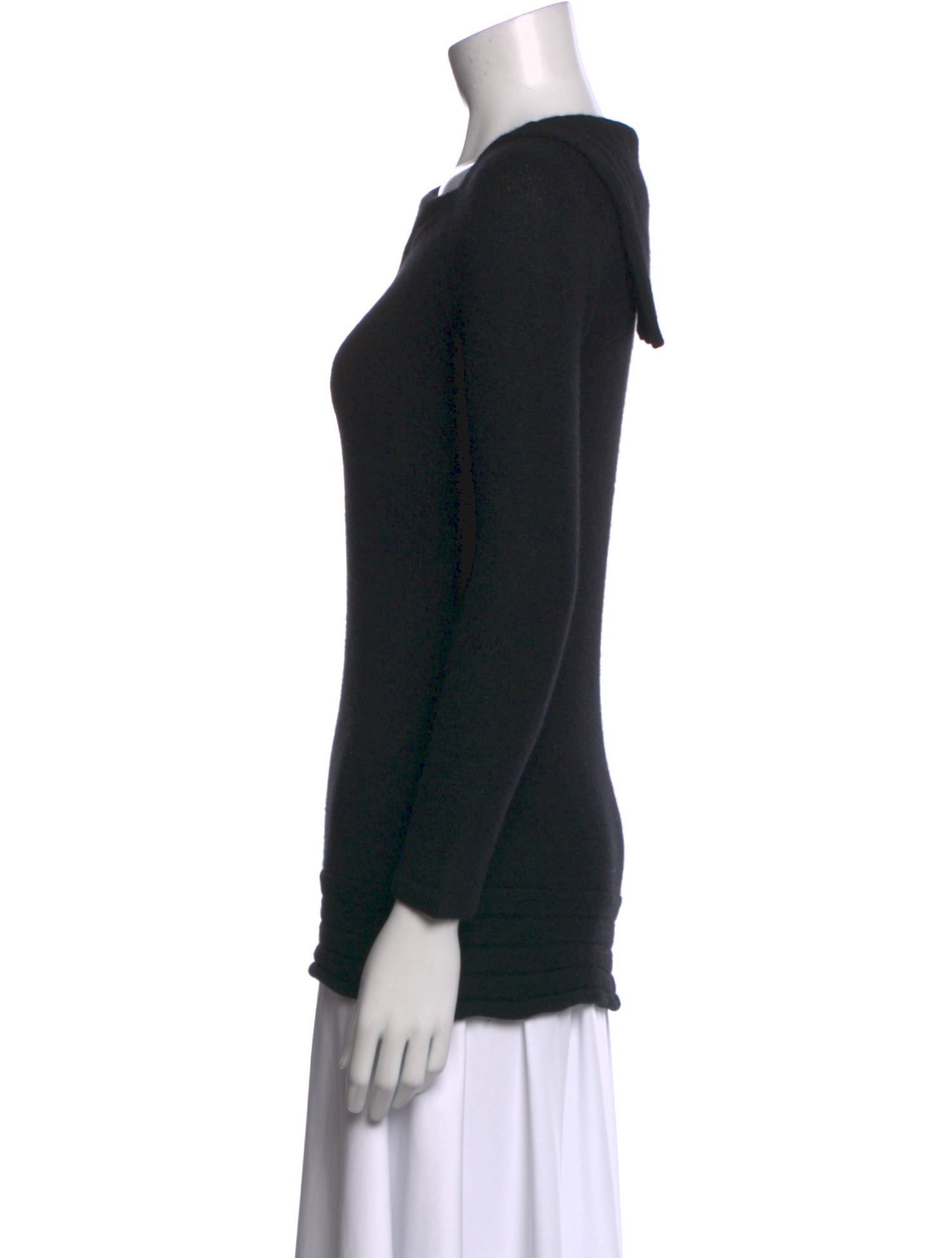 Neiman Marcus Cashmere Scoop Neck Sweater