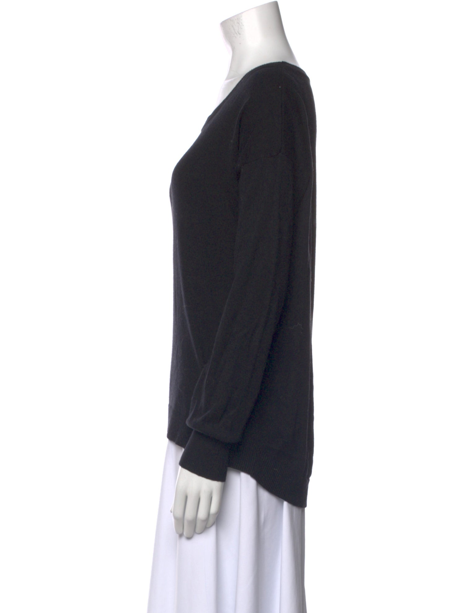 Neiman Marcus Scoop Neck Long Sleeve Sweatshirt