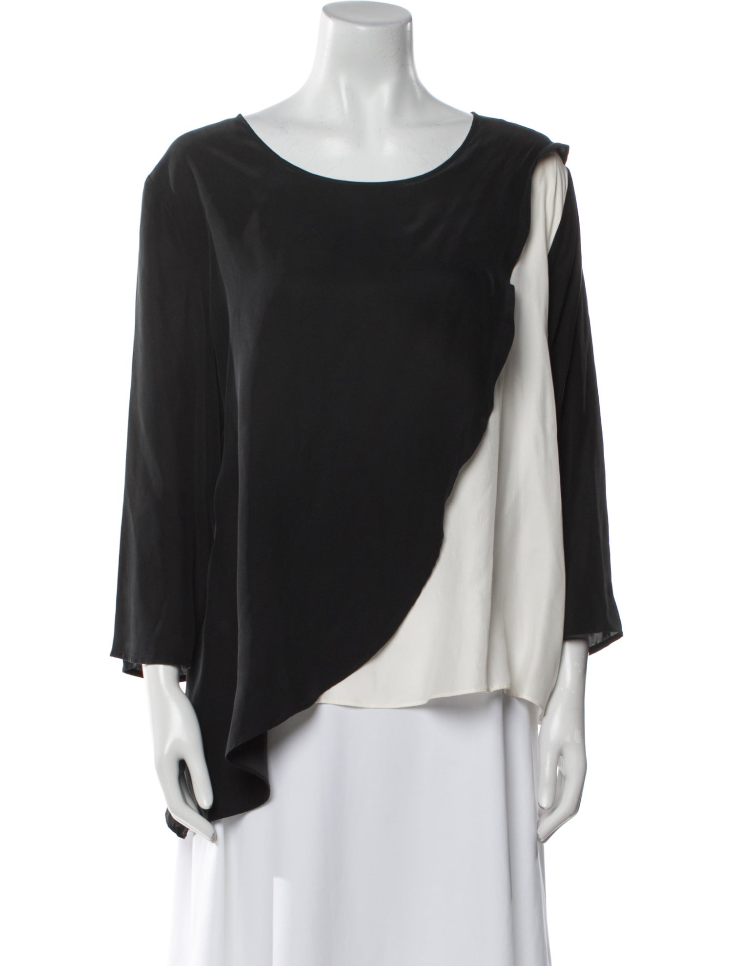 Neiman Marcus Silk Scoop Neck Blouse