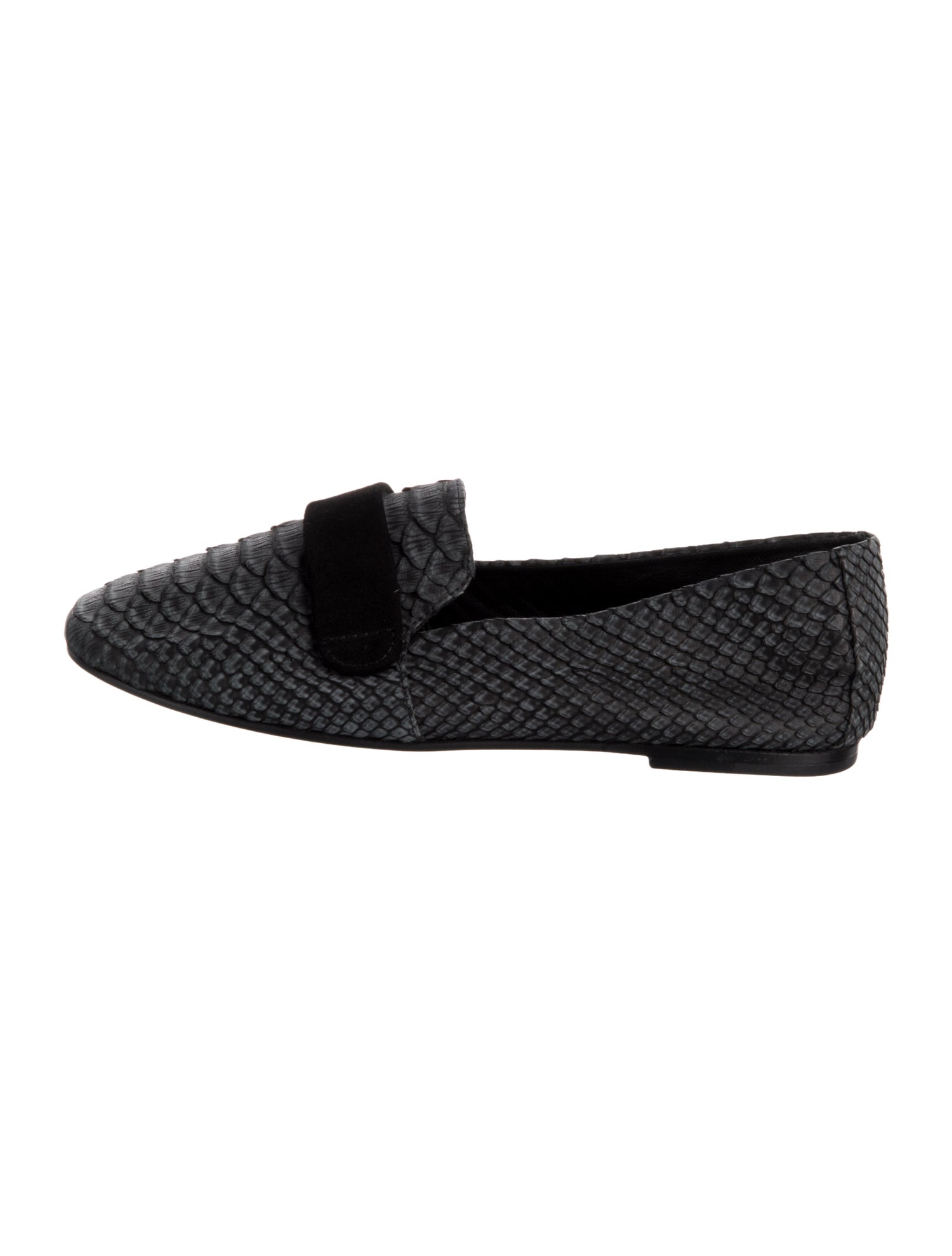NewbarK Embossed Leather Loafers