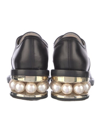 Nicholas Kirkwood Faux Pearl Accents Leather Oxfords