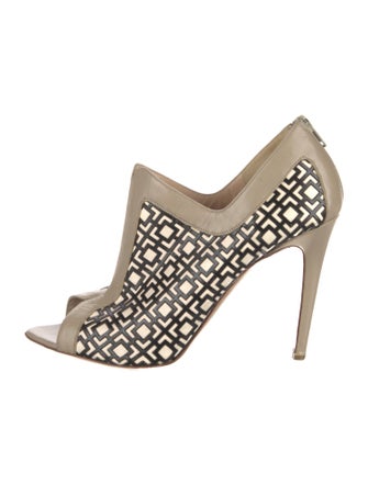 Nicholas Kirkwood Leather Printed Pumps