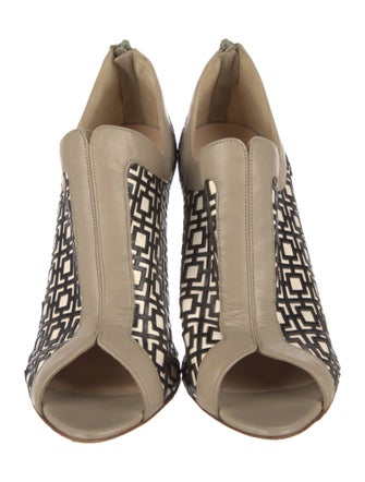 Nicholas Kirkwood Leather Printed Pumps