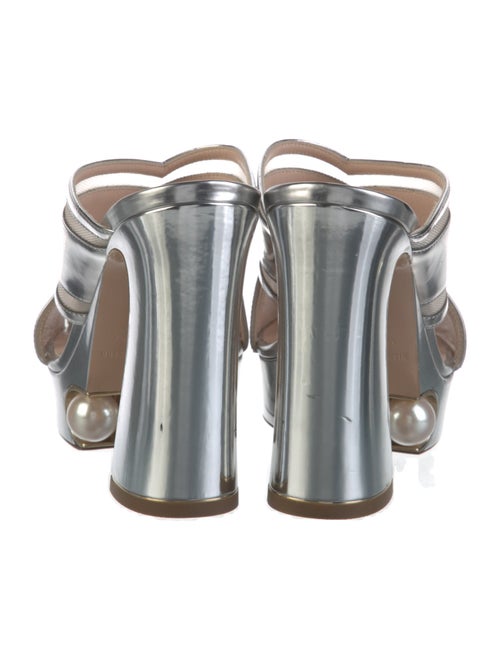 Nicholas Kirkwood Faux Pearl Accents Patent Leather Slides