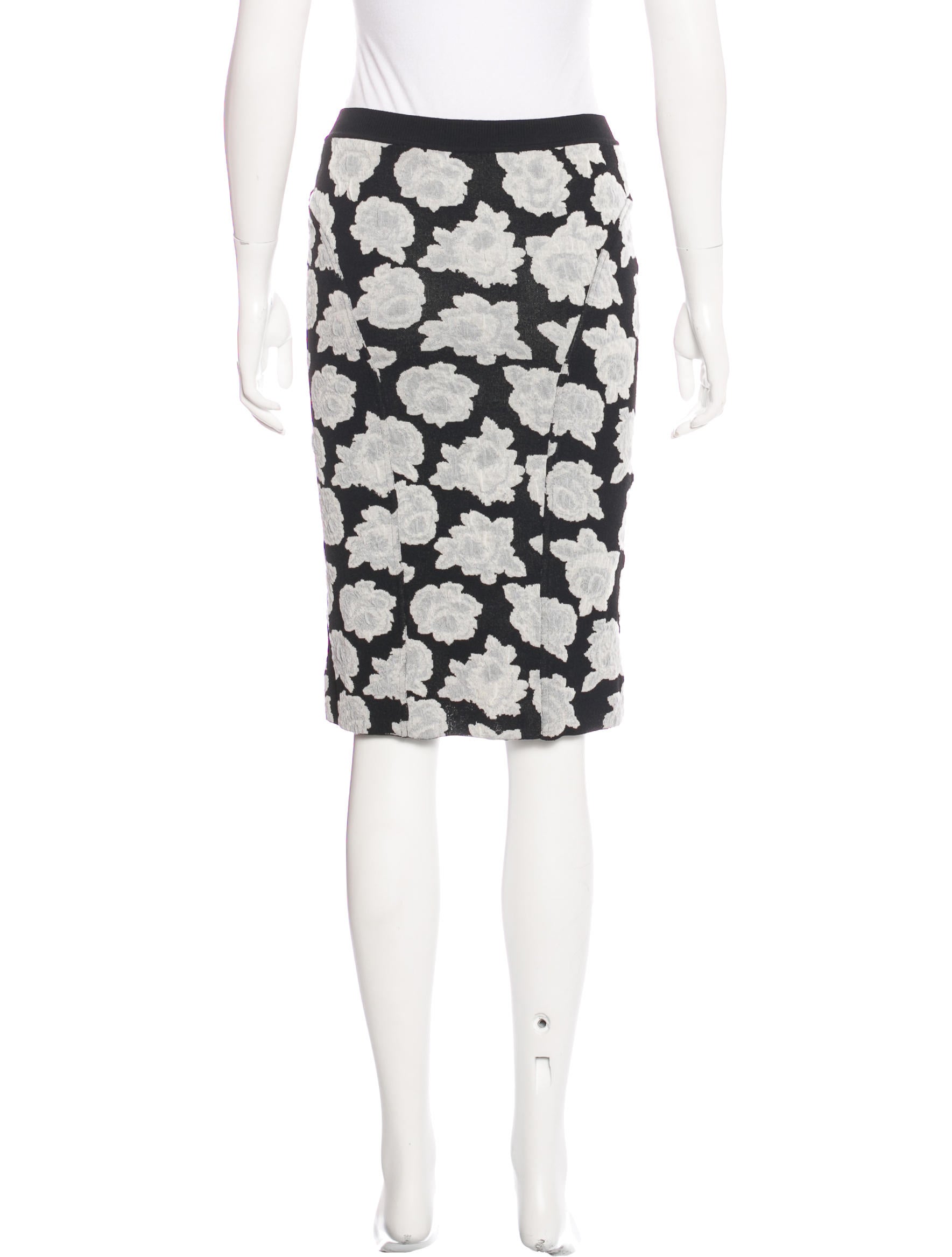 Nina Ricci Floral KneeLength Skirt Clothing NIN25464 The RealReal