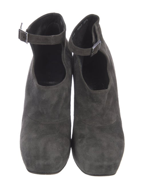 Nina Ricci Suede Pumps