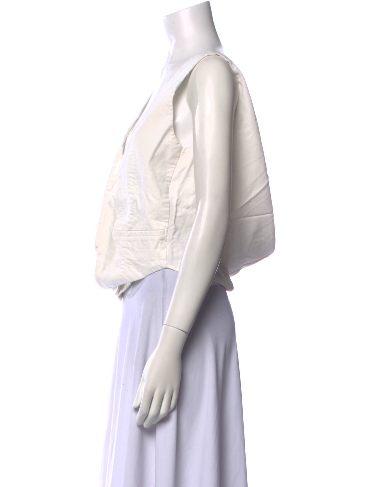 Nina Ricci V-Neck Sleeveless Crop Top