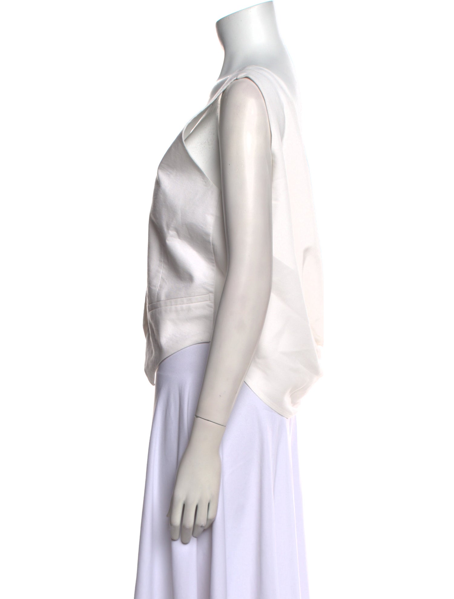 Nina Ricci V-Neck Sleeveless Crop Top