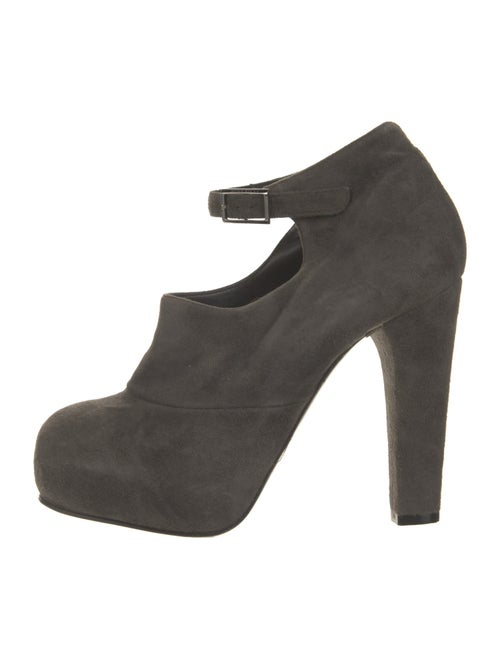 Nina Ricci Suede Pumps