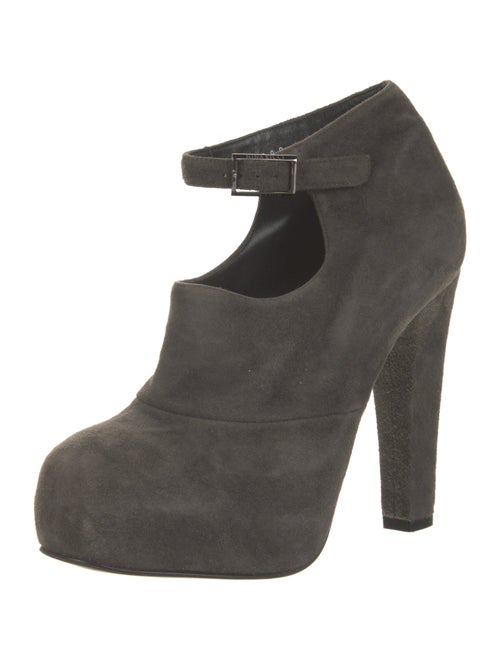 Nina Ricci Suede Pumps