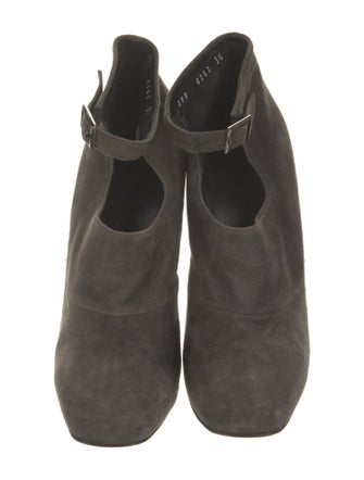 Nina Ricci Suede Pumps