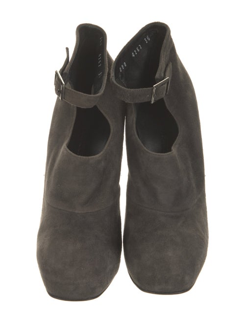 Nina Ricci Suede Pumps