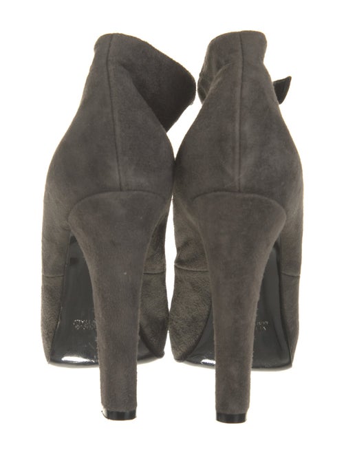 Nina Ricci Suede Pumps