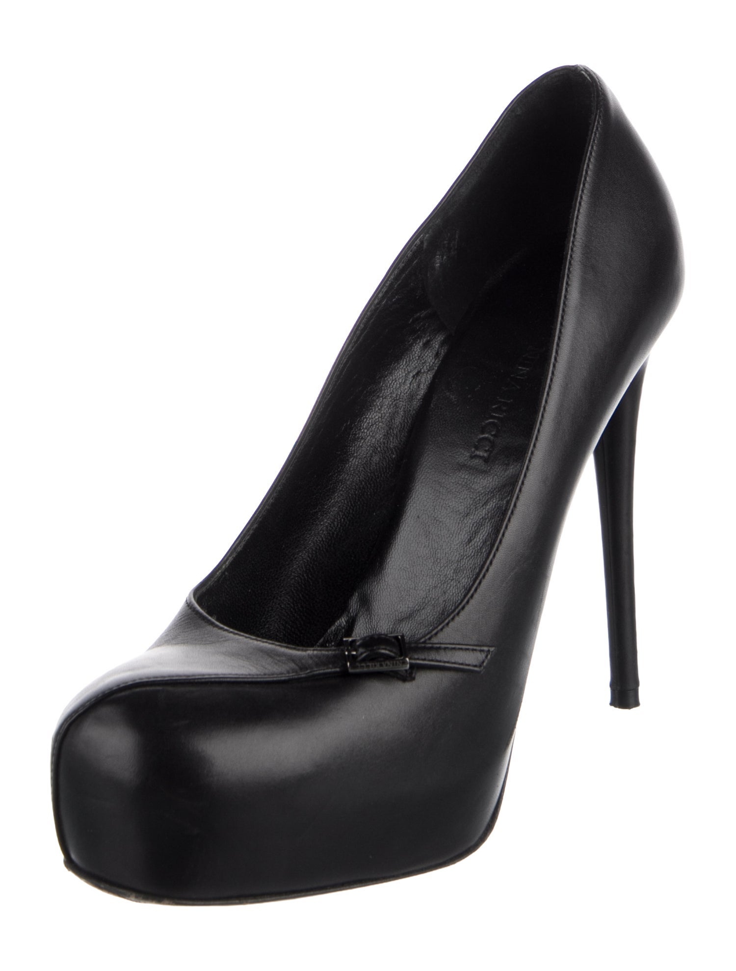 Nina Ricci Leather Pumps