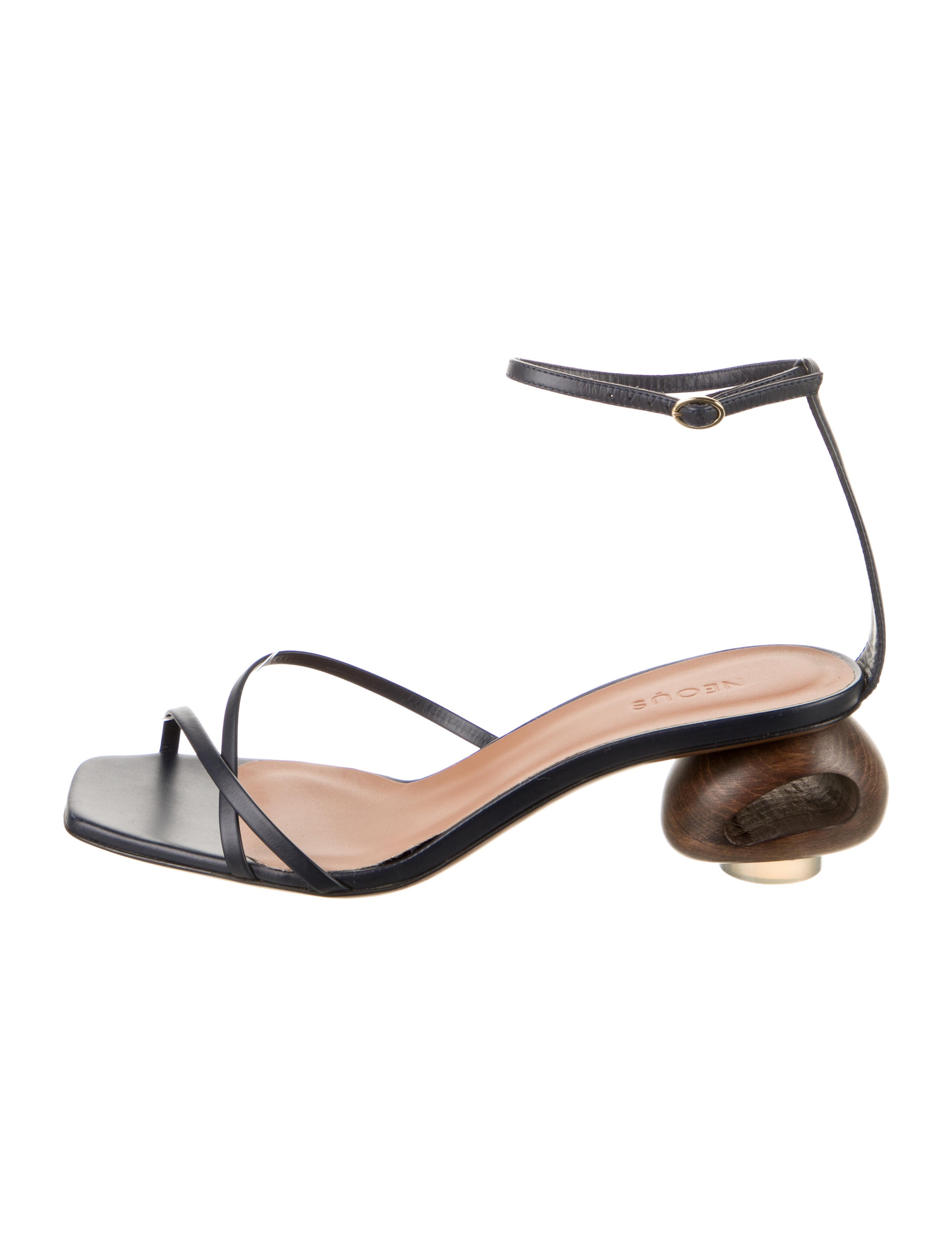サンダル・ミュール NEOUS Two-Tone Leather Merga Sandals NEOUS Black Merga Heeled Sandals