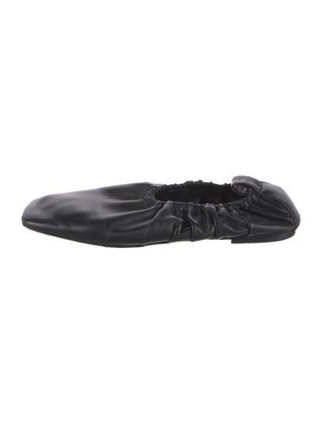 Pre-owned Neous Leather Ballet Flats In Black