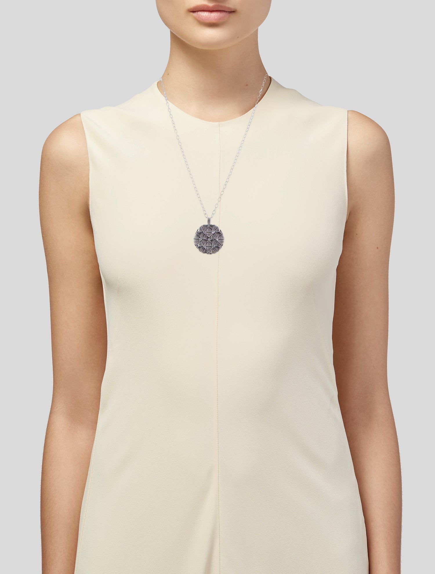 Nanis 18K Diamond Textured Pendant Necklace