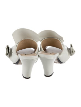 Nº 21 Leather Slides