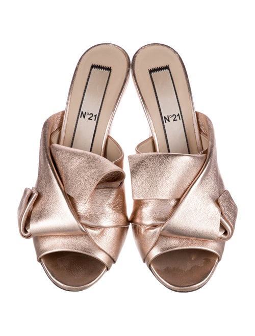 Nº 21 Leather Slides